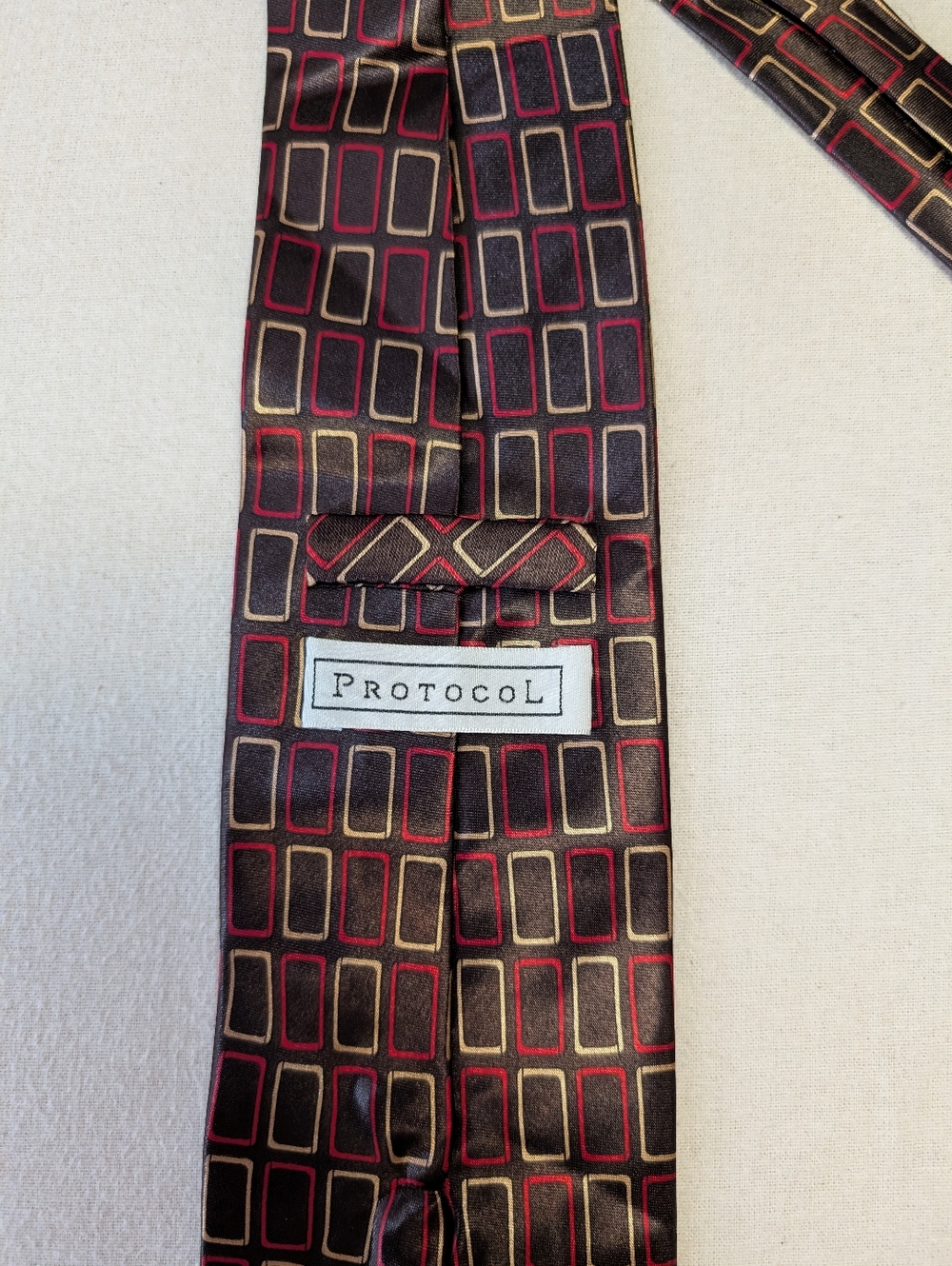 Men's Brown Rectangular Pattern Tie - - Picture 3 of 3